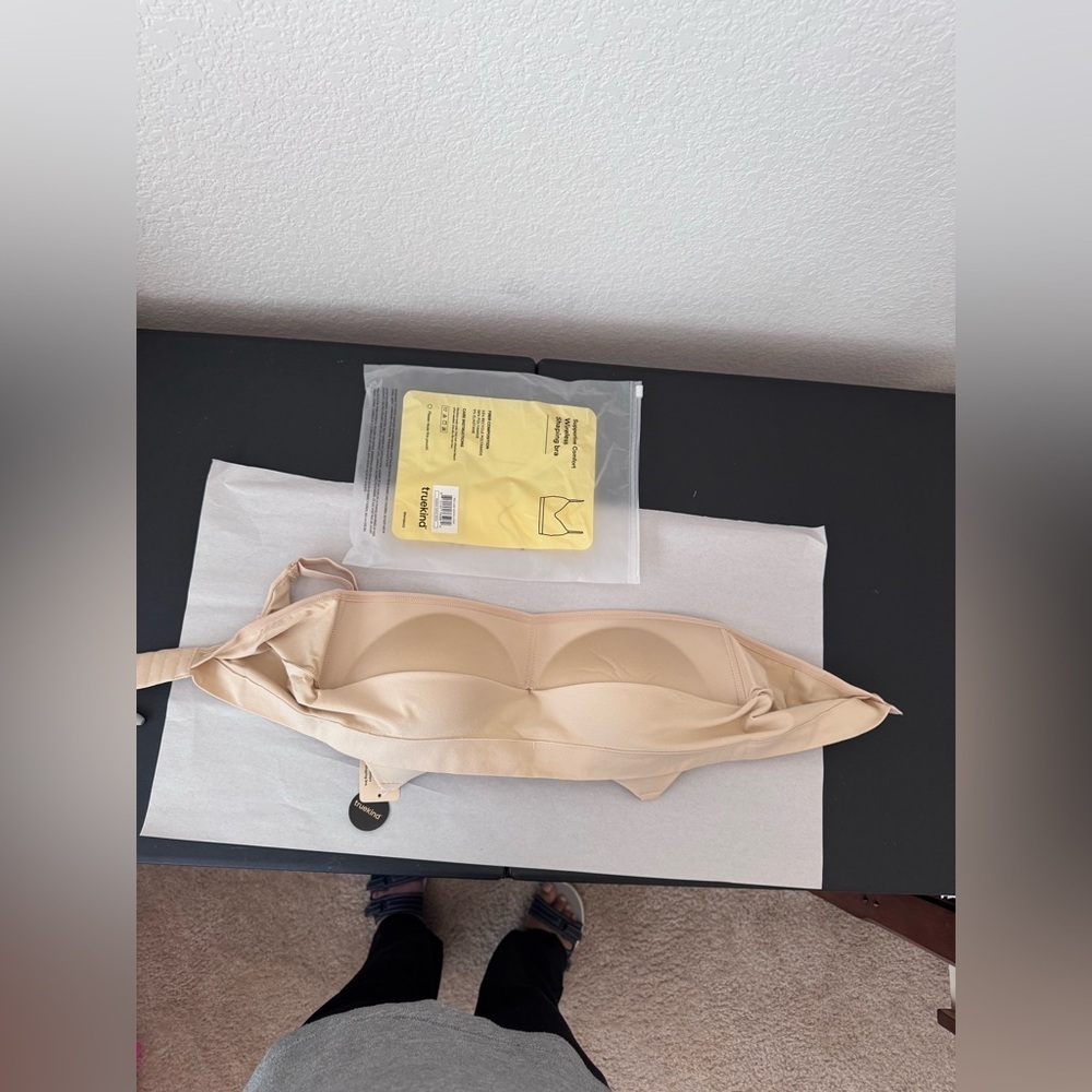 Truekind Supportive Comfort Wireless
Shaping Bra Nude/Beige  Size Large NWT - Picture 6 of 8